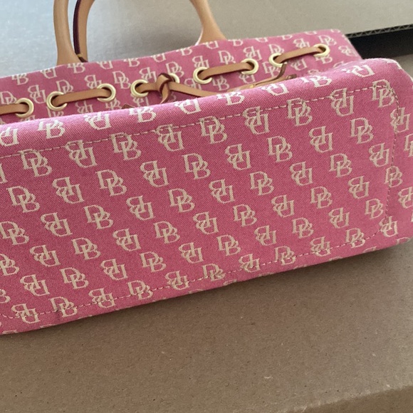 Dooney and Bourke - Picture 2 of 5